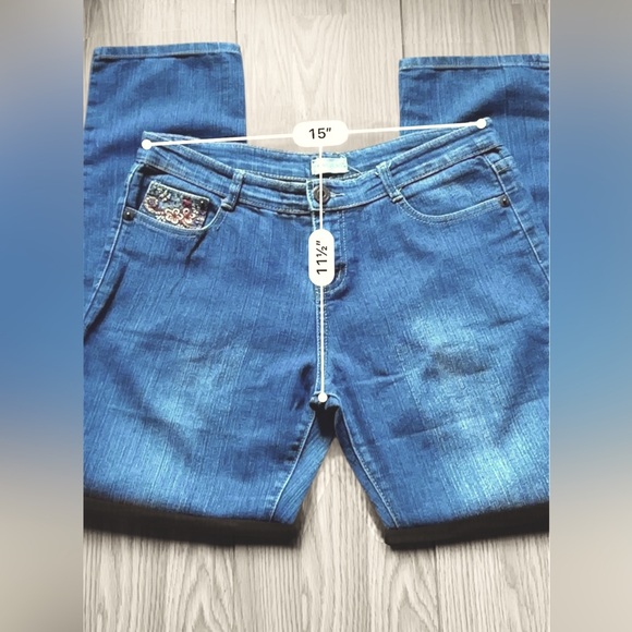 VINTAGE DKNY Women’s Embroidered Straight Leg Denim Jeans - Picture 7 of 10